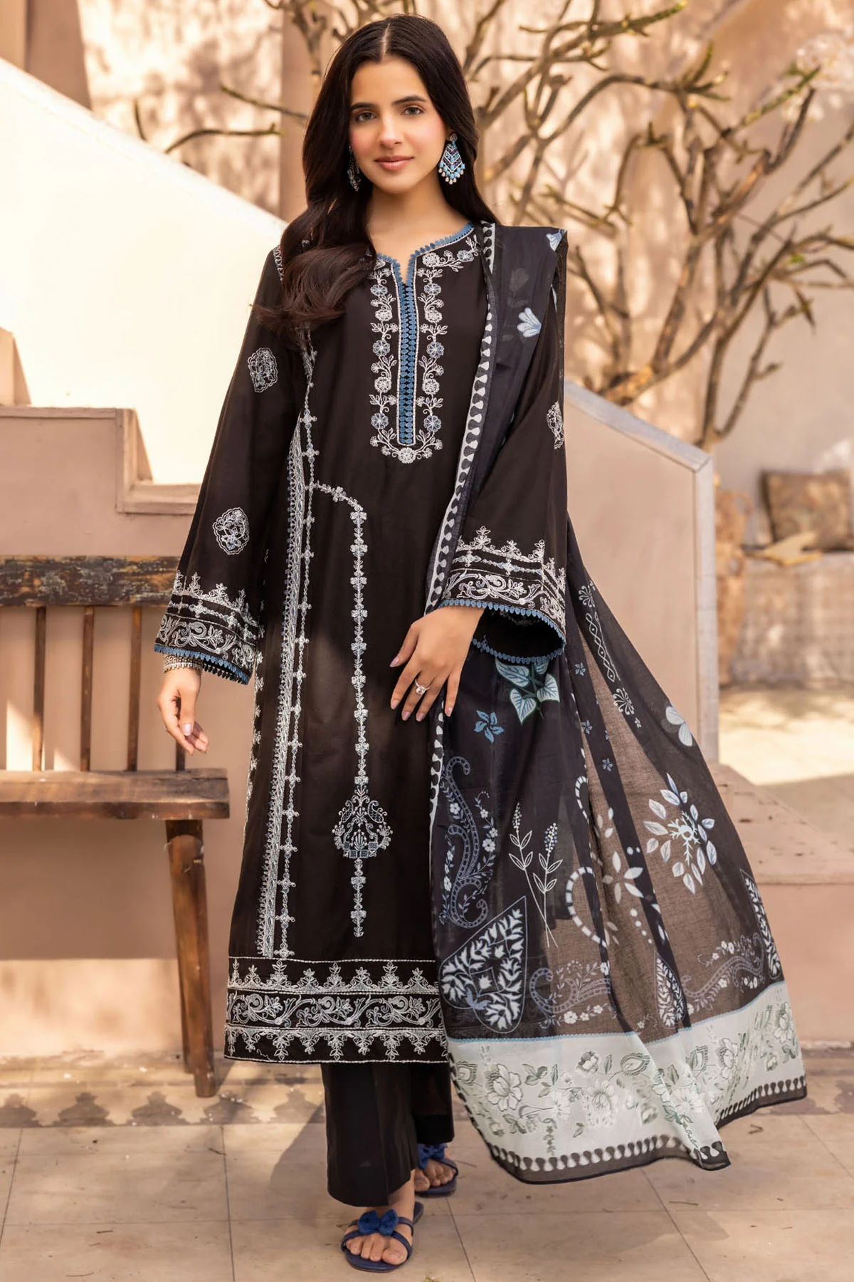 UMANG LAWN